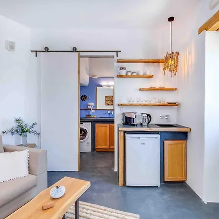 Skiff - Transformed On The Water's Edge Apartment