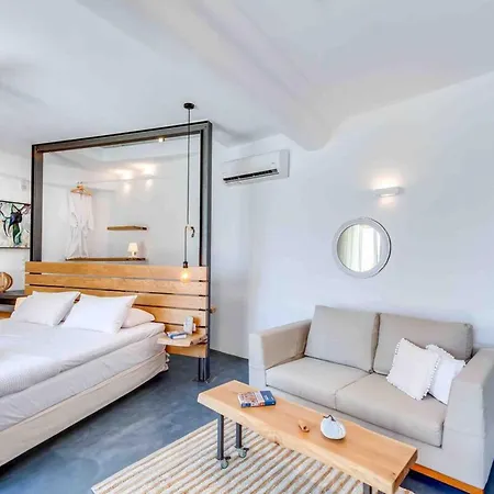 Skiff - Transformed On The Water's Edge Apartment *
